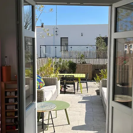 Tres Bel Avec Grande Terrasse 300m De La Apartment Royan